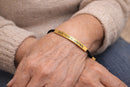 Pulsera Dios Tiene el Control + Medalla Milagrosa GRATIS + Caja de Lujo